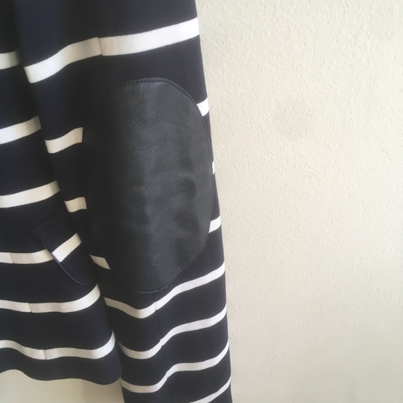 2 for 25💥  Bedo Striped Navy Blue / White Blazer w Faux Leather sz XS *Flawed - Picture 4 of 5